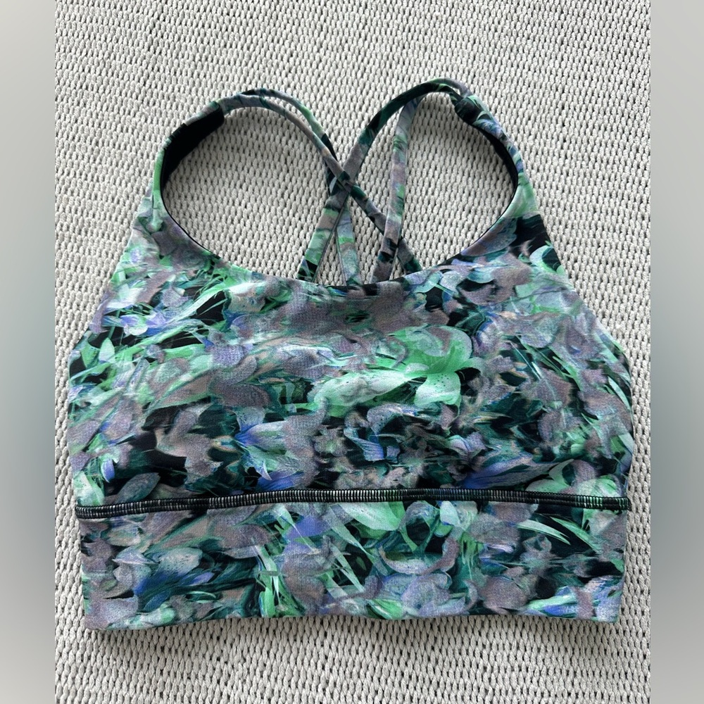 Lululemon sports bra